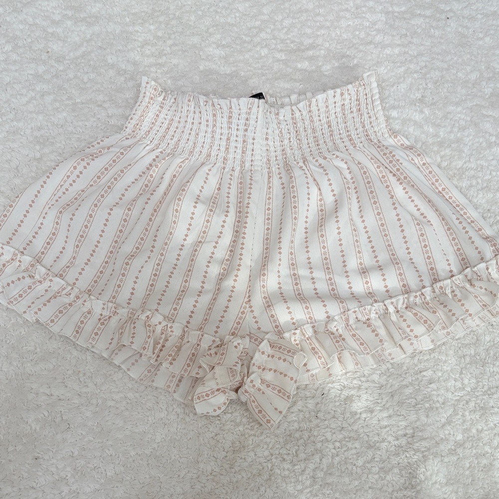 Forever 21 High Waist White and Pink Patterned Shorts